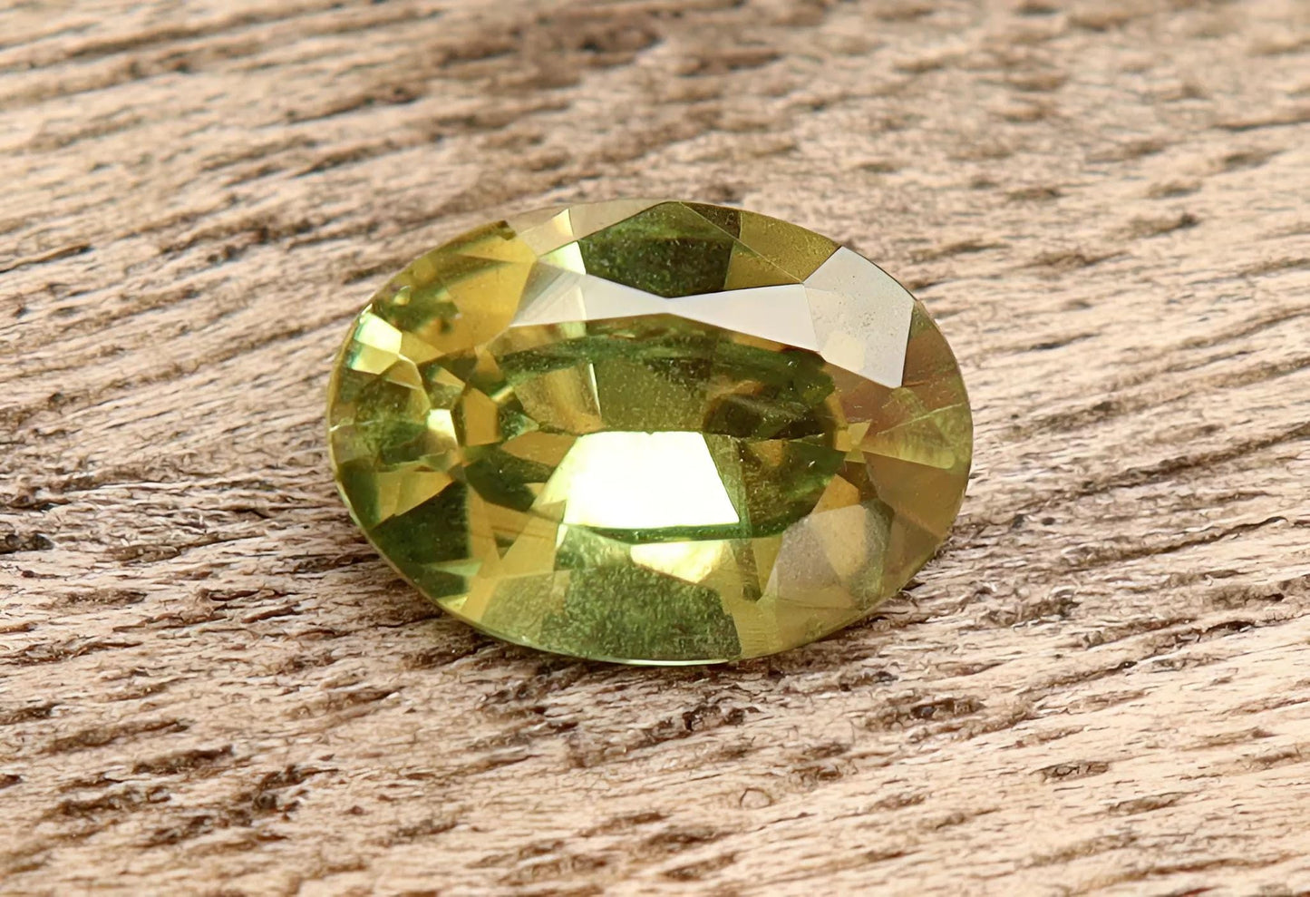 Beautiful natural green Teal Sapphire oval cut shape faceted loose gemstone 0.89 Carat for jewelry making, September birthstone