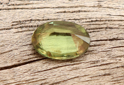 Beautiful natural green Teal Sapphire oval cut shape faceted loose gemstone 0.89 Carat for jewelry making, September birthstone