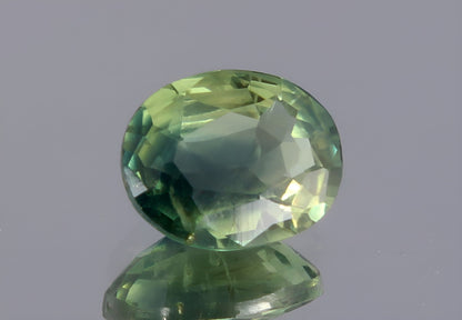 Stunning natural green Teal Sapphire oval cut shape faceted loose gemstone 0.44 Carat for jewelry making, September birthstone