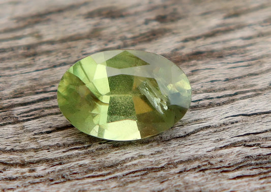 stunning natural yellowish green teal sapphire oval cut 6x4 mm faceted loose gemstone 0.66 Carat for jewelry making, September birthstone